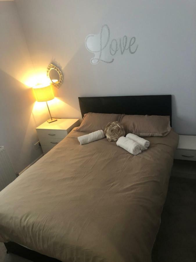 فندق ليفربولفي  Cheapsleepz 49 Moscow Drive المظهر الخارجي الصورة