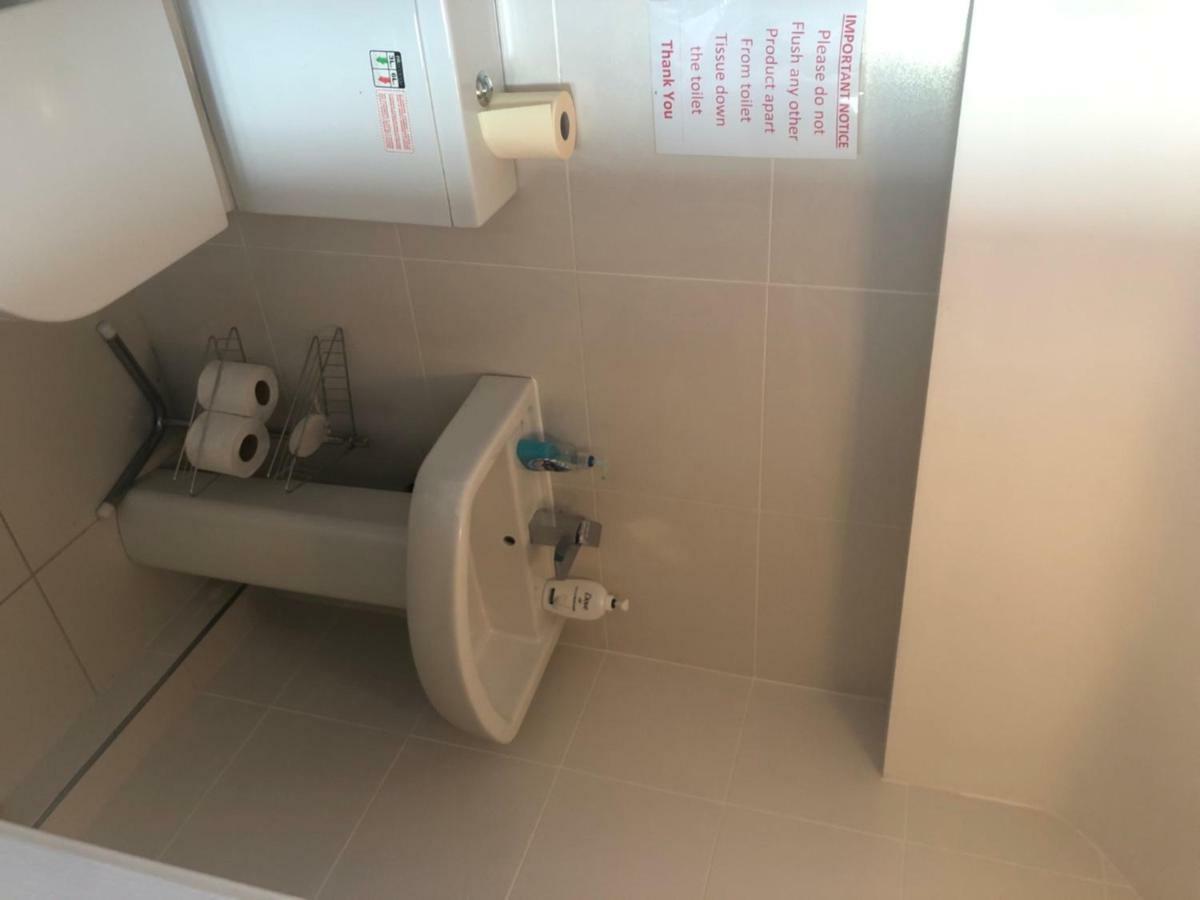 فندق ليفربولفي  Cheapsleepz 49 Moscow Drive المظهر الخارجي الصورة