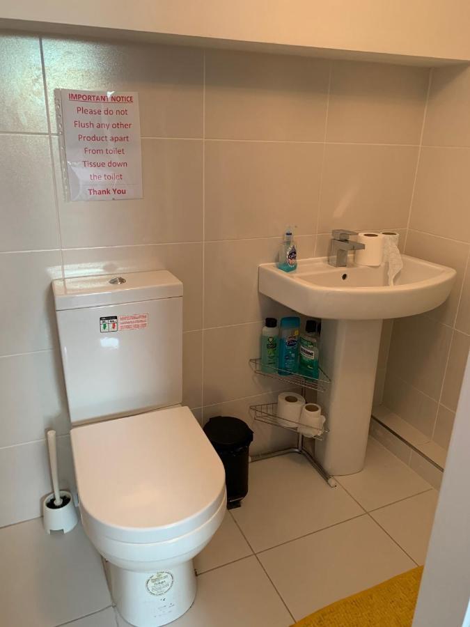 فندق ليفربولفي  Cheapsleepz 49 Moscow Drive المظهر الخارجي الصورة