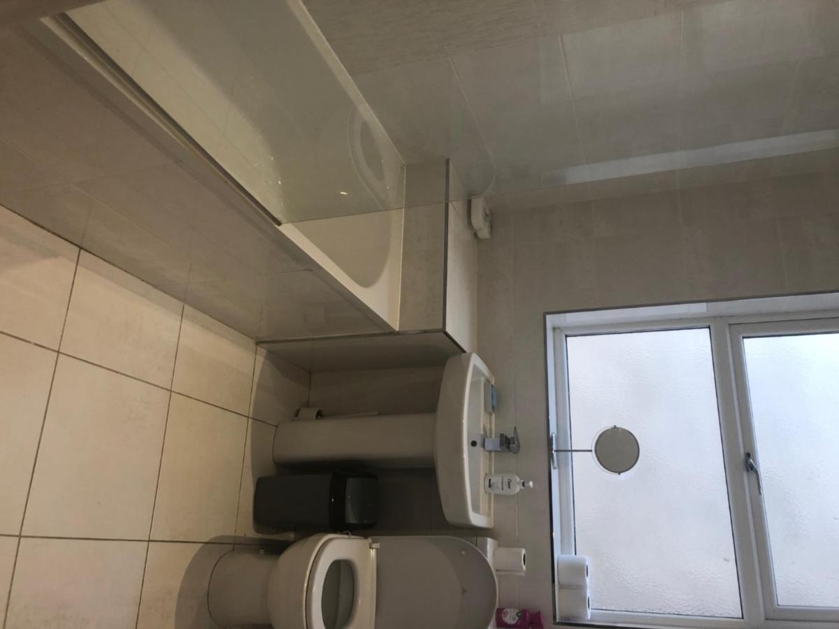 فندق ليفربولفي  Cheapsleepz 49 Moscow Drive المظهر الخارجي الصورة